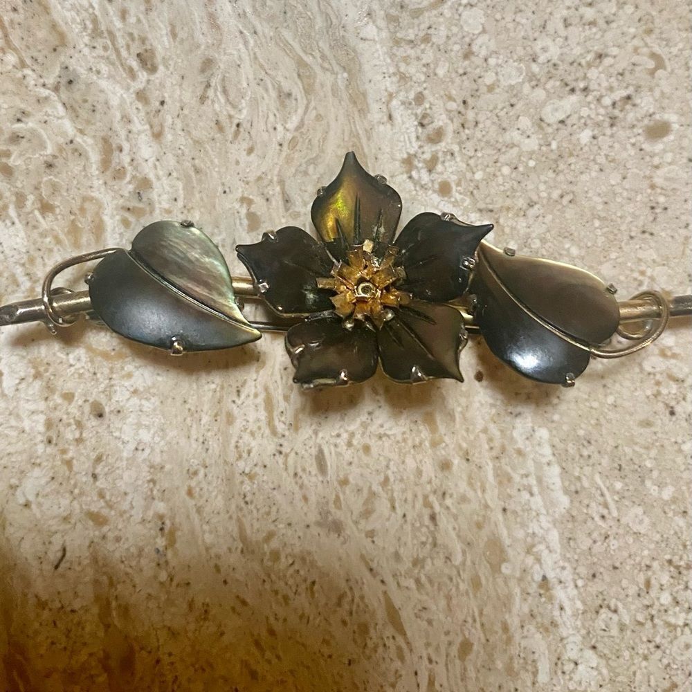 Vintage Ocean Treasures Floral Brooch